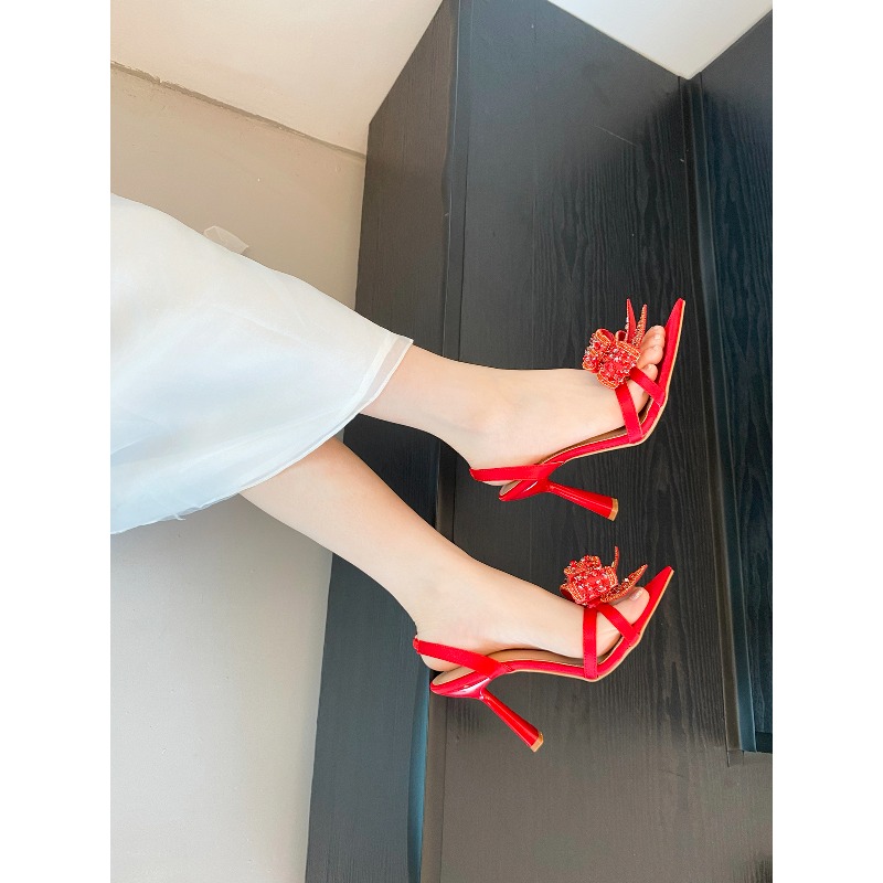 Novas Sandálias Femininas de S - Shoe Tree avaliação e preço