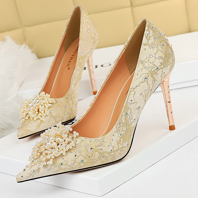 Bigtree sapatos pérola flores  - Shoe Tree avaliação e preço