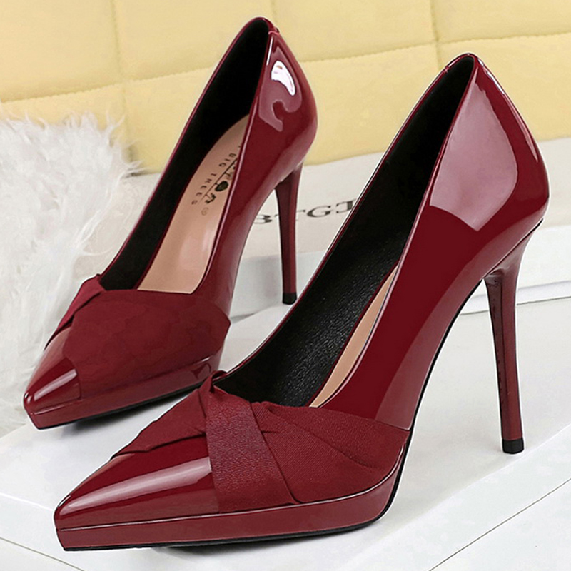 Sapatos Femininos de Festa Ele - Shoe Tree avaliação e preço